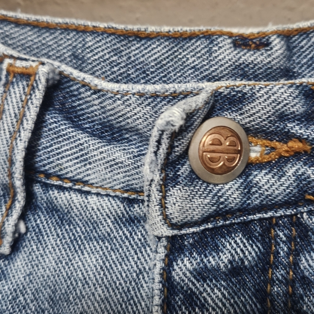 BILL BLASS HIGH RISE JEANS - Picture 10 of 16
